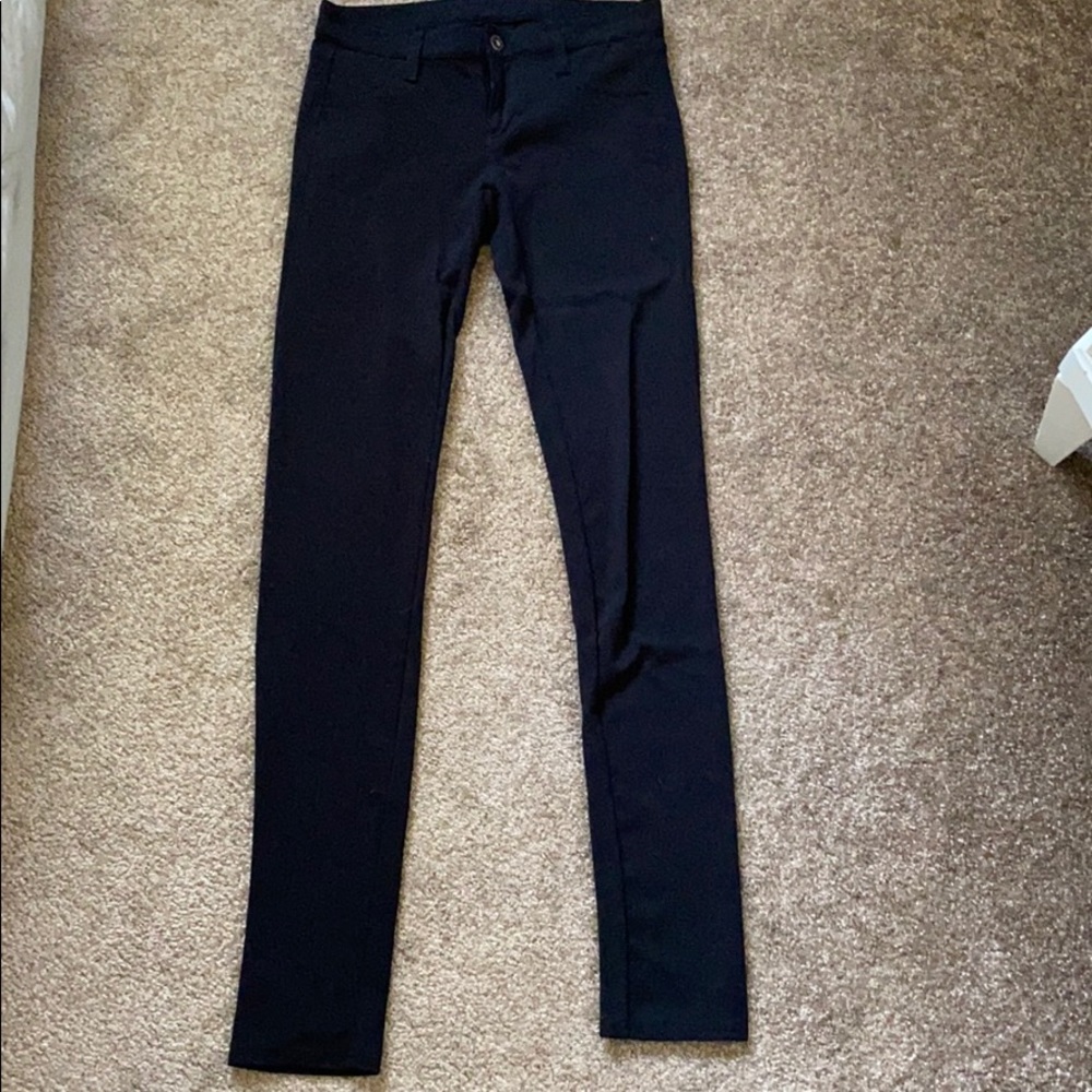 Black leggings with back pockets